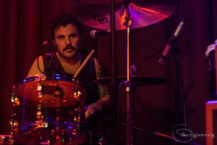 Fotografías Rock Click & Roll by giveevig - Los Zigarros en Helldorado de Gasteiz 2016/11/19